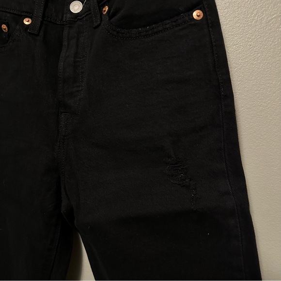LEVI’S Iconic Wedgie Jean Ripped Black Denim - Picture 4 of 7